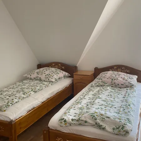 Maly Gazda - Caloroczne Duze O Powierzchni 130m Z Sala Zabaw Dla Dzieci, Dla 12 Osob * Gliczarow Gorny